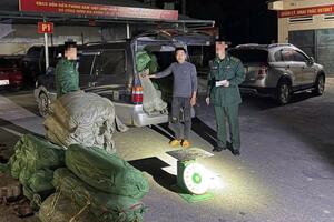 Bắt giữ đối tượng buôn lậu 360kg nguyên liệu thuốc lá