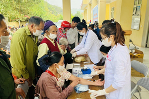 Nâng tầm vóc bản làng: Lạng Sơn bền bỉ chăm sóc sức khỏe vùng cao.