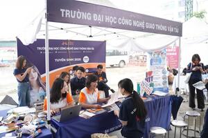 Điểm chuẩn giảm, cơ hội mở rộng cho sĩ tử