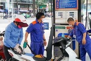 Giá xăng RON95-III xuống dưới 20.000 đồng mỗi lít