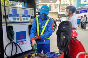 Xăng E10 và lộ trình năng lượng sạch: Từ thử nghiệm đến xu thế tất yếu