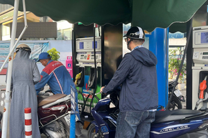 Giá xăng dầu hôm nay 04/09/2025: Lao dốc 2%