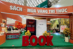 Dòng sách về lãnh tụ và Tổ quốc lan tỏa tại Hội chợ Mùa Thu