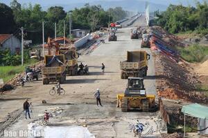 Cao tốc Bắc - Nam qua Đắk Lắk khó thông xe kỹ thuật đúng thời gian yêu cầu