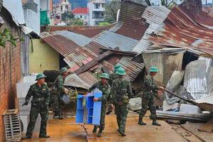 Quyết liệt hơn nữa triển khai “Chiến dịch Quang Trung” thần tốc xây dựng lại, sửa chữa nhà ở cho người dân