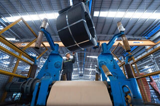 Đa dạng hóa thị trường, giảm rủi ro phòng vệ thương mại cho thép Việt