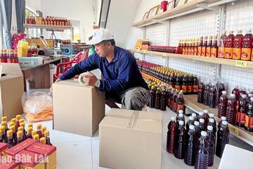 Làng nghề sản xuất nước mắm: Tất bật vào vụ tết