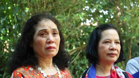 Tháng Năm về với quê Người