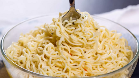 Mì ăn liền của Việt Nam được EU đưa ra khỏi danh sách kiểm tra cao, thanh long lại bị nâng cấp độ 