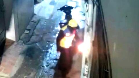 Bắt khẩn cấp kẻ phóng hoả, đốt nhà người dân ở quận Hoàng Mai