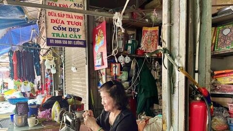 Giữ hồn chợ Tây Đô: Bài 1: Tiểu thương thích ứng với thời đại số