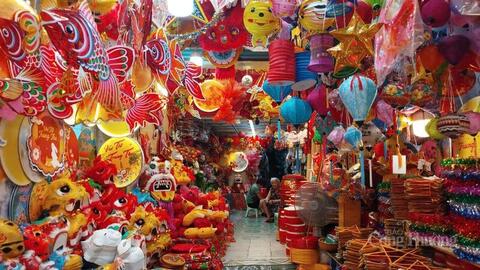 Thị trường đồ chơi trung thu Hà Nội rộn ràng sắc màu truyền thống