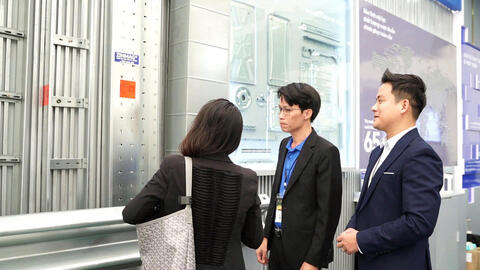 Tôn Nam Kim khẳng định vị thế ngành thép Việt tại Hội chợ Mùa Thu