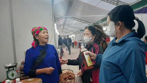 Đưa hàng Việt về ngoại thành: Tín hiệu tích cực từ các phiên chợ