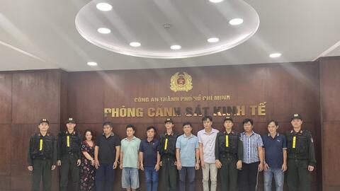 TP. Hồ Chí Minh: Công an triệt phá đường dây làm giả xăng RON A95