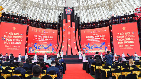 Dàn sao Táo Quân đổ bộ tổng duyệt Lễ bế mạc Hội chợ Mùa Xuân 2026