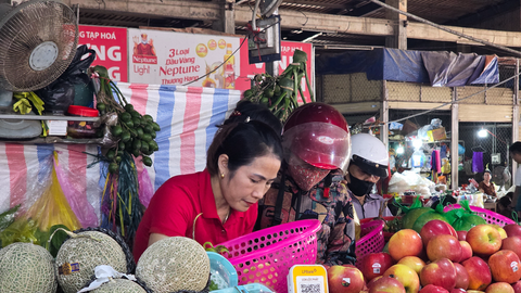 Sôi động thị trường đồ cúng Rằm tháng Giêng ở Hà Tĩnh