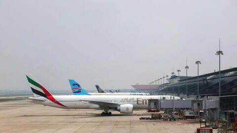 Nhiều quốc gia từng bước mở cửa trở lại các đường bay dân sự