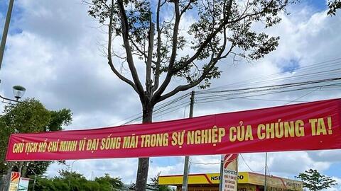 Cần Thơ: Rực rỡ cờ hoa mừng sinh nhật Bác trên nhiều tuyến phố