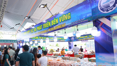 Đặc sản vùng miền 'đắt khách' tại Hội chợ miền Trung – Tây Nguyên 2026