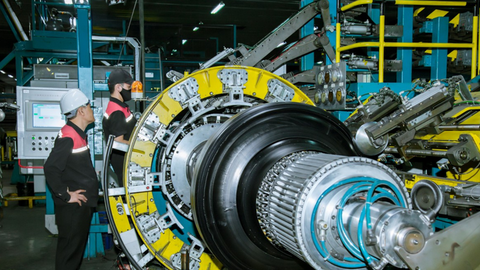 Công nghiệp duy trì tăng trưởng 2 con số, IIP 8 tháng tăng 11,9%
