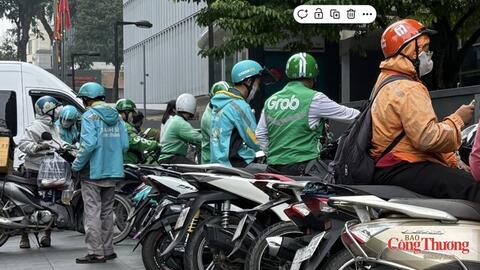 TP. Hồ Chí Minh: 400.000 tài xế xe công nghệ và khoảng trống an sinh 