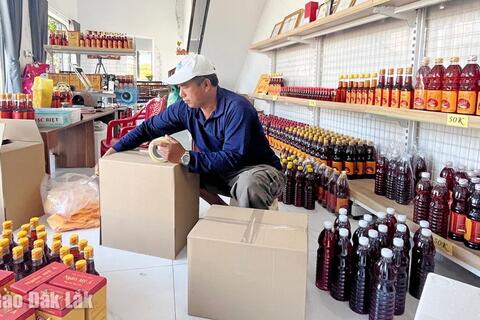 Làng nghề sản xuất nước mắm: Tất bật vào vụ tết