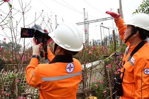EVNHANOI trực 24/24h, bảo đảm điện Thủ đô dịp tết Bính Ngọ 2026