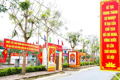 Hà Tĩnh: Rực rỡ sắc đỏ trước ngày hội non sông