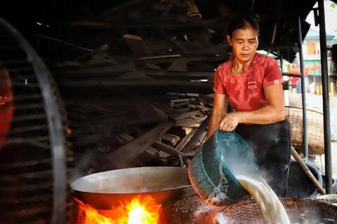 Làng hến hơn 300 tuổi ở Hà Tĩnh tất bật ngày nắng nóng