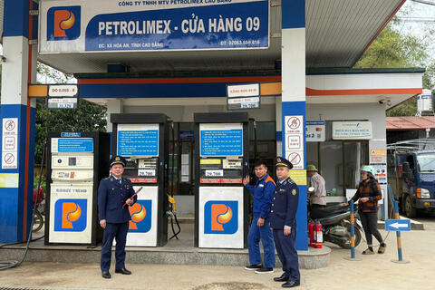 Cao Bằng: Ứng phó biến động giá xăng dầu, bảo đảm mục tiêu tăng trưởng