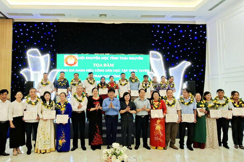 Lan tỏa mô hình công dân học tập trực tuyến