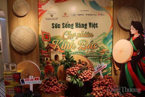 Sức sống hàng Việt: Đặc sản Kinh Bắc hút khách giữa lòng Hà Nội