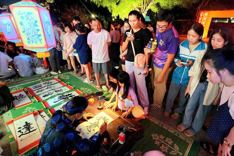 Festival Huế 2026 tạo sức bật cho du lịch, thương mại địa phương