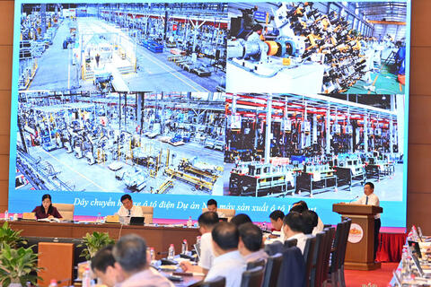 Hình thành 'sếu đầu đàn' trong ngành công nghiệp vật liệu, cơ khí