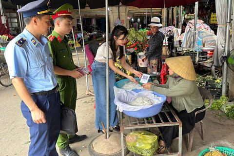 Thanh Hóa thúc đẩy thanh toán không tiền mặt tại chợ truyền thống
