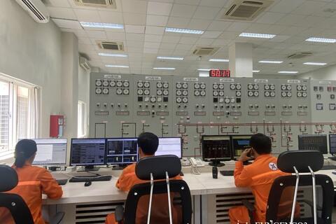 EVN tăng tốc đầu tư, bảo đảm điện cho mục tiêu tăng trưởng hai con số