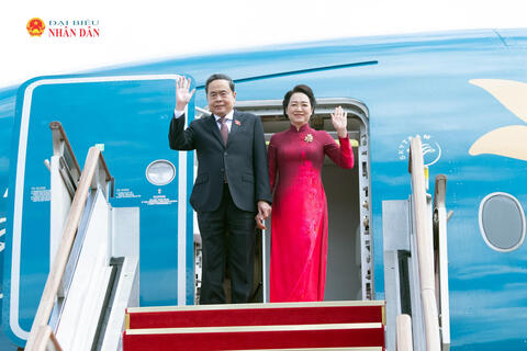 Chủ tịch Quốc hội Trần Thanh Mẫn đến Thủ đô Seoul, bắt đầu thăm chính thức Hàn Quốc