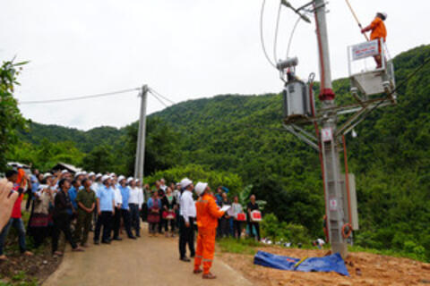 Mang ánh sáng và năng lượng sạch đến vùng cao Lai Châu