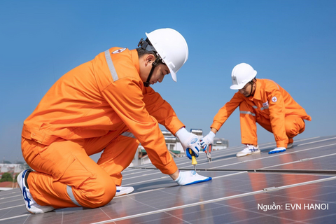 EVNHANOI khuyến khích phát triển điện mặt trời mái nhà, tiết kiệm chi phí điện