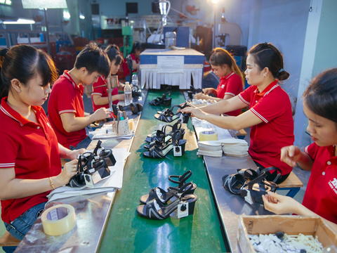 Ngành da giày: Chủ động nguyên phụ liệu, vượt ‘sóng’ thị trường