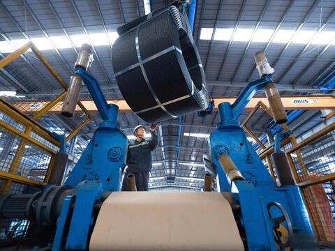 Đa dạng hóa thị trường, giảm rủi ro phòng vệ thương mại cho thép Việt