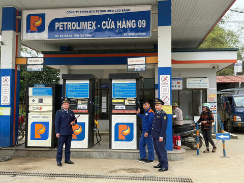 Cao Bằng: Ứng phó biến động giá xăng dầu, bảo đảm mục tiêu tăng trưởng