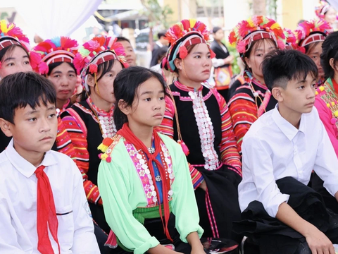 Mở rộng cơ hội học tập, thúc đẩy phát triển vùng biên