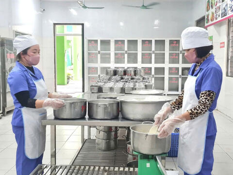 Quảng Ninh kiểm soát chặt chẽ thực phẩm học đường