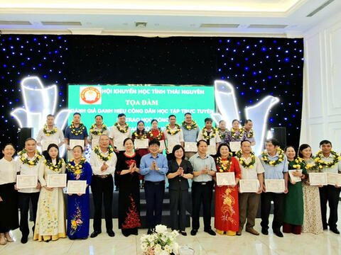 Lan tỏa mô hình công dân học tập trực tuyến