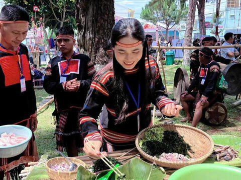 'Cồng chiêng cuối tuần' lan tỏa di sản văn hóa Tây Nguyên