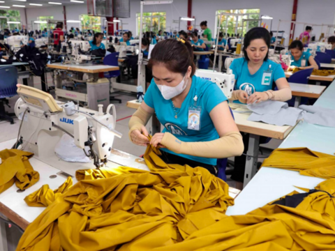 Chạy đua tăng trưởng 2 con số, ngành dệt may mong được tiếp sức