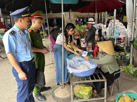 Thanh Hóa thúc đẩy thanh toán không tiền mặt tại chợ truyền thống