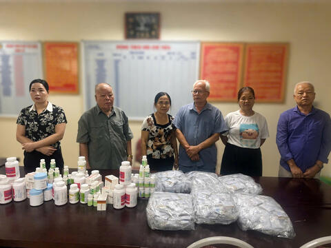 Triệt phá đường dây sản xuất thuốc Đông y giả, pha tân dược